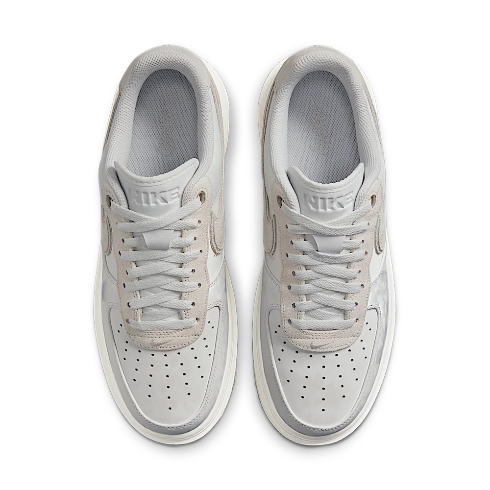Nike Air Force 1 Luxe Triple White-Nike-pikastore.cz