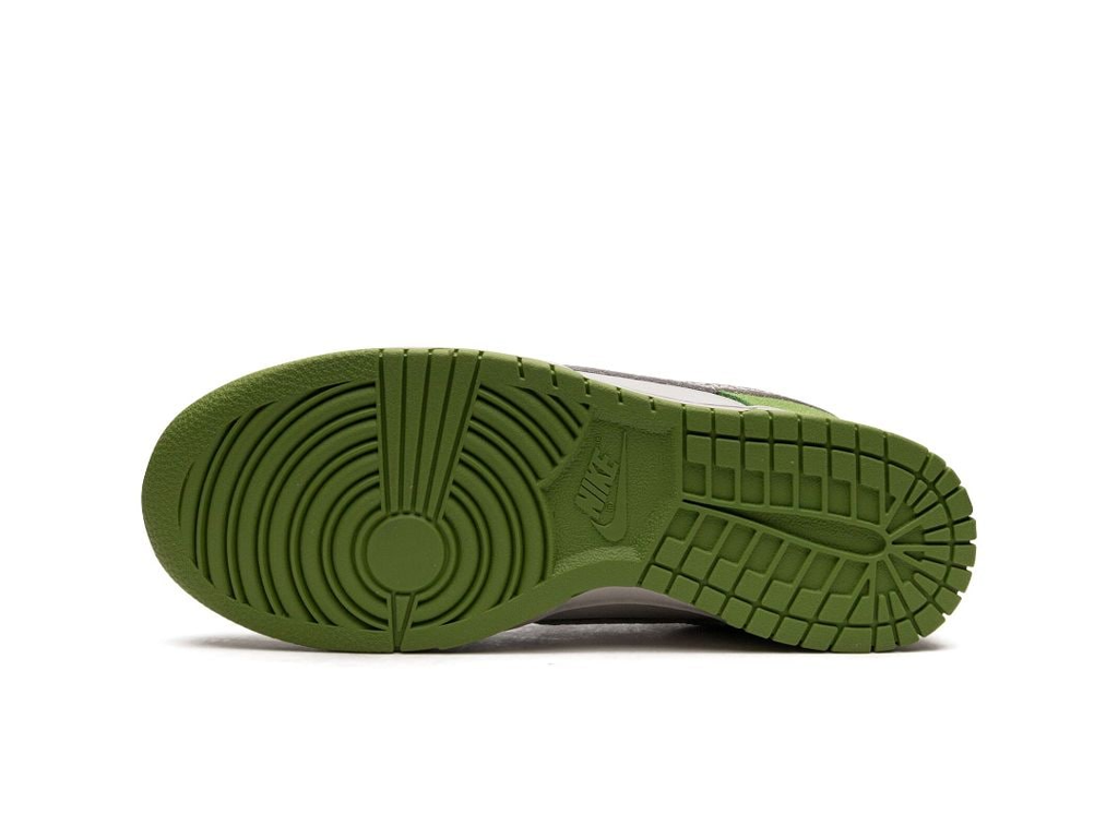 Nike Dunk Low AS Safari Swoosh Chlorophyll-sneakers-Nike-pikastore.cz