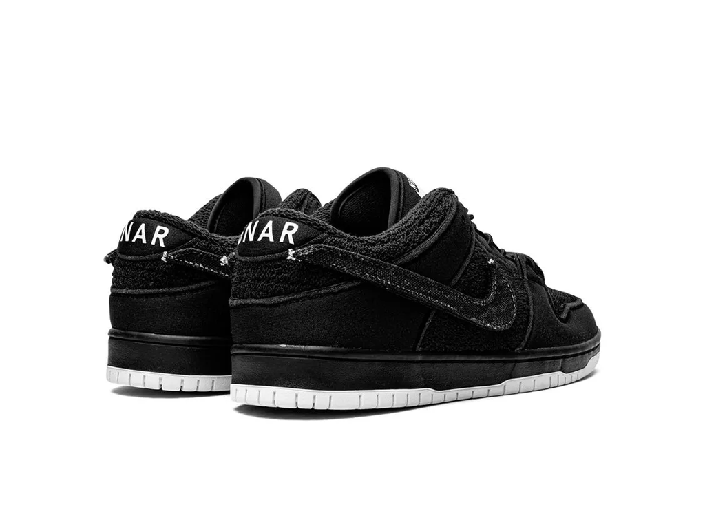 Gnarhunters x Nike Dunk Low SB Black-Nike-pikastore.cz