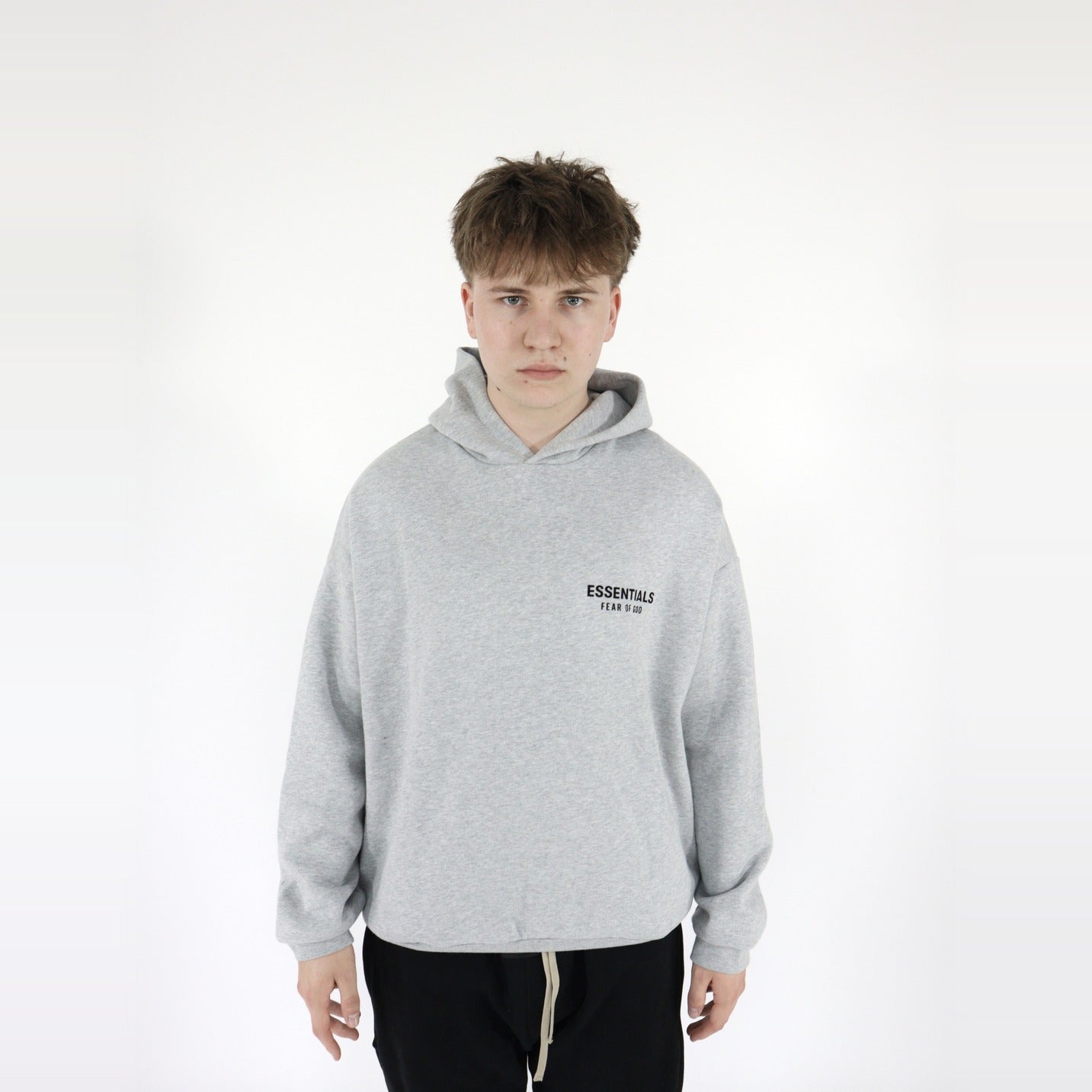Fear of God Essentials Fleece S24 Hoodie Light Heather Gray - PIKASTORE-Clothing-Fear of God-pikastore.cz