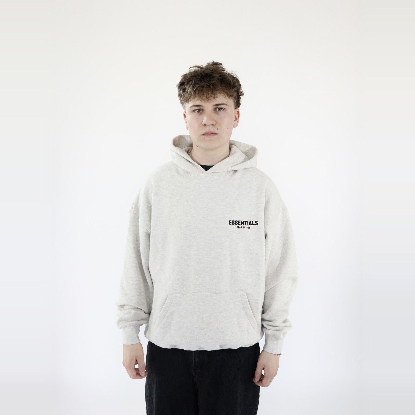 Fear of God Essentials S22 Hoodie Light Oatmeal - PIKASTORE-Clothing-Fear of God-pikastore.cz