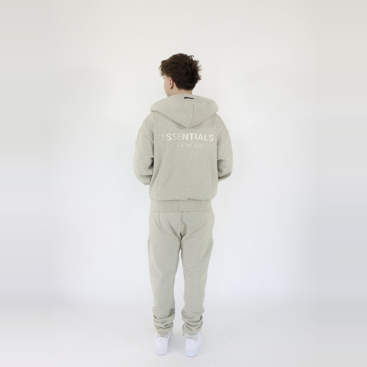 pikastore.cz - Fear of God Essentials S25 Zip Hoodie Heather Stone + S25 Sweatpants Heather Stone SET-Bundle-pikastore.cz-pikastore.cz