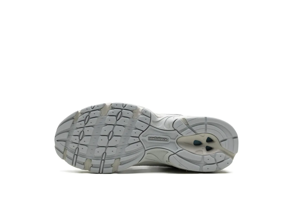 New Balance 530 Silver Metallic-New Balance-pikastore.cz