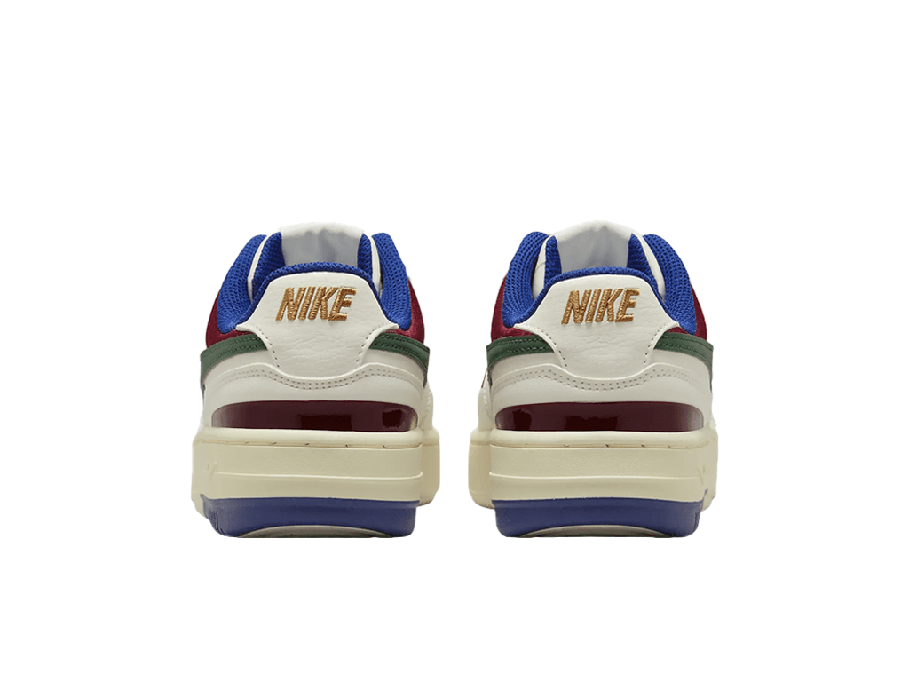 Wmns Gamma Force Sail Red Fir-Nike-pikastore.cz