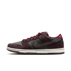 Nike SB Dunk Low Riot Skateshop