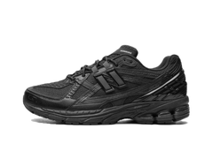 1906U Triple Black