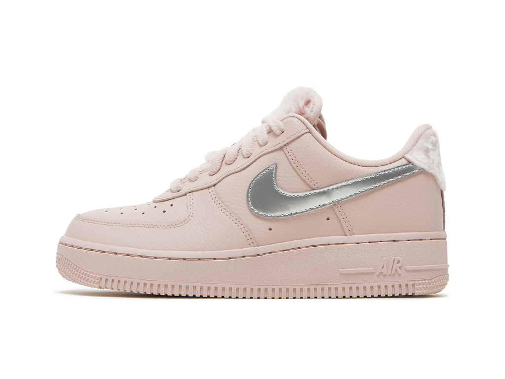 Nike Wmns Air Force 1 07 Faux Sherpa Fur