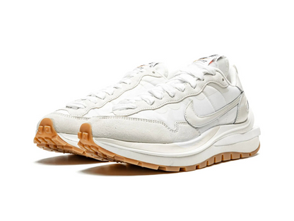 Nike Vaporwaffle sacai Sail Gum