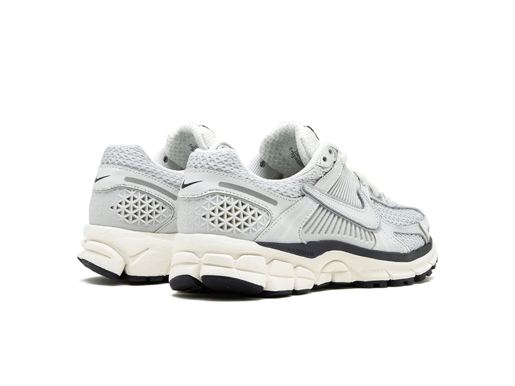 Nike Zoom Vomero 5 Photon Dust Metallic Silver (Women's)