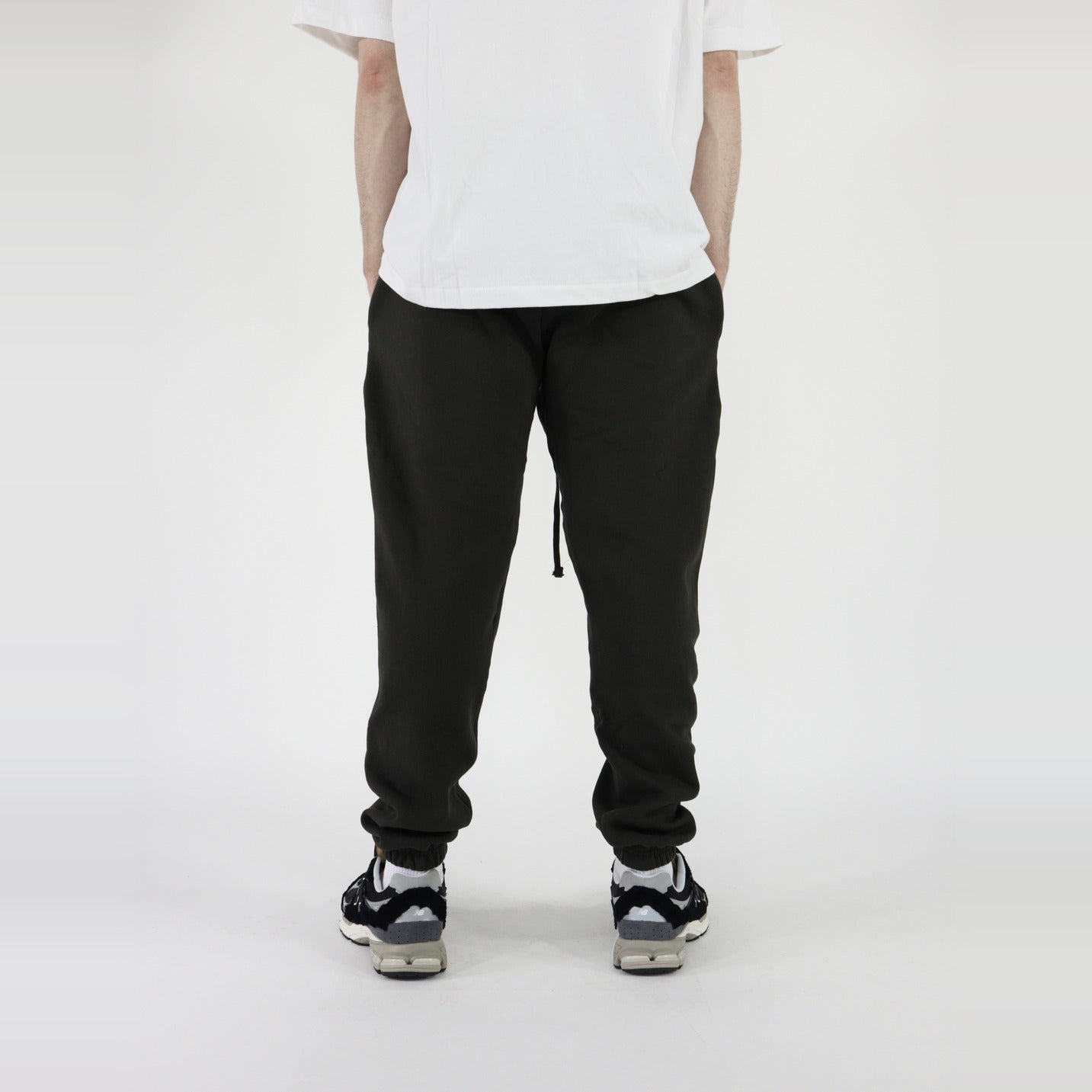 Fear of God Essentials 1977 Sweatpants Iron - PIKASTORE-Clothing-Fear of God-pikastore.cz