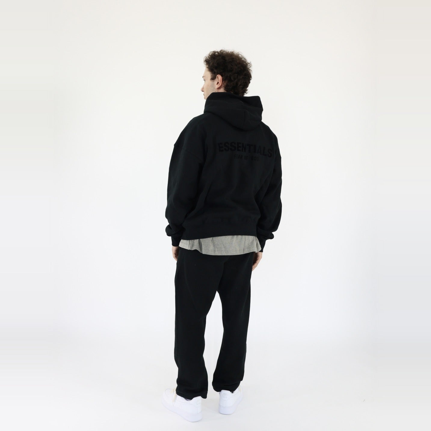 pikastore.cz - Fear of God Essentials S22 Relaxed Sweatpants + S22 Hoodie Black SET-Bundle-pikastore.cz-pikastore.cz