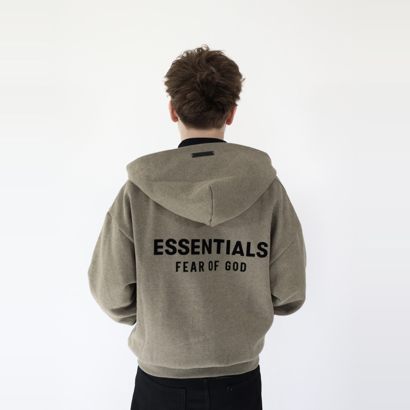 Fear of God Essentials S25 Zip-Up Hoodie Homestead Heather - PIKASTORE-Clothing-Fear of God-pikastore.cz