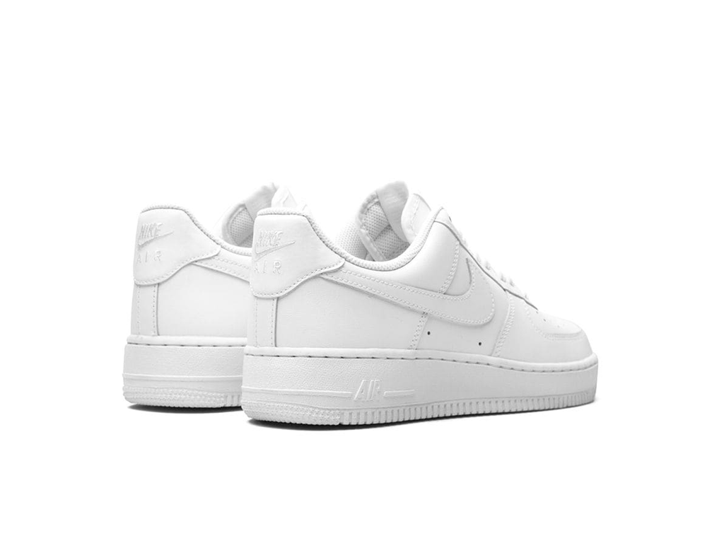 Nike Air Force 1 07 Triple White-Nike-pikastore.cz