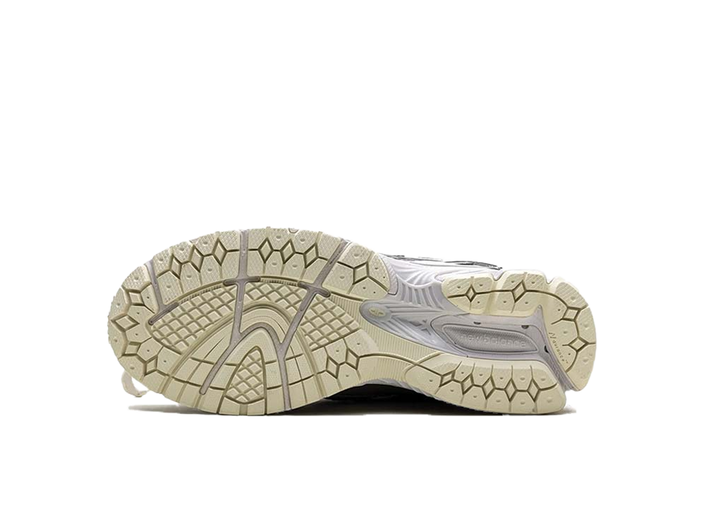 The Basement x 1906R Day Chrome-New Balance-pikastore.cz