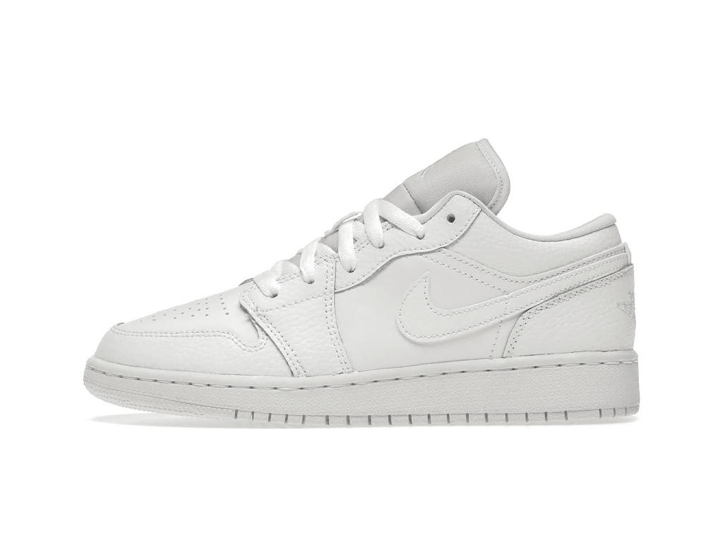 Nike Wmns Air Jordan 1 Low Triple White-Air Jordan-pikastore.cz