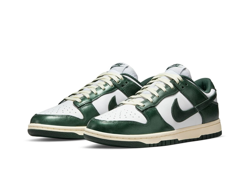 Wmns Dunk Low Vintage Green-Nike-pikastore.cz