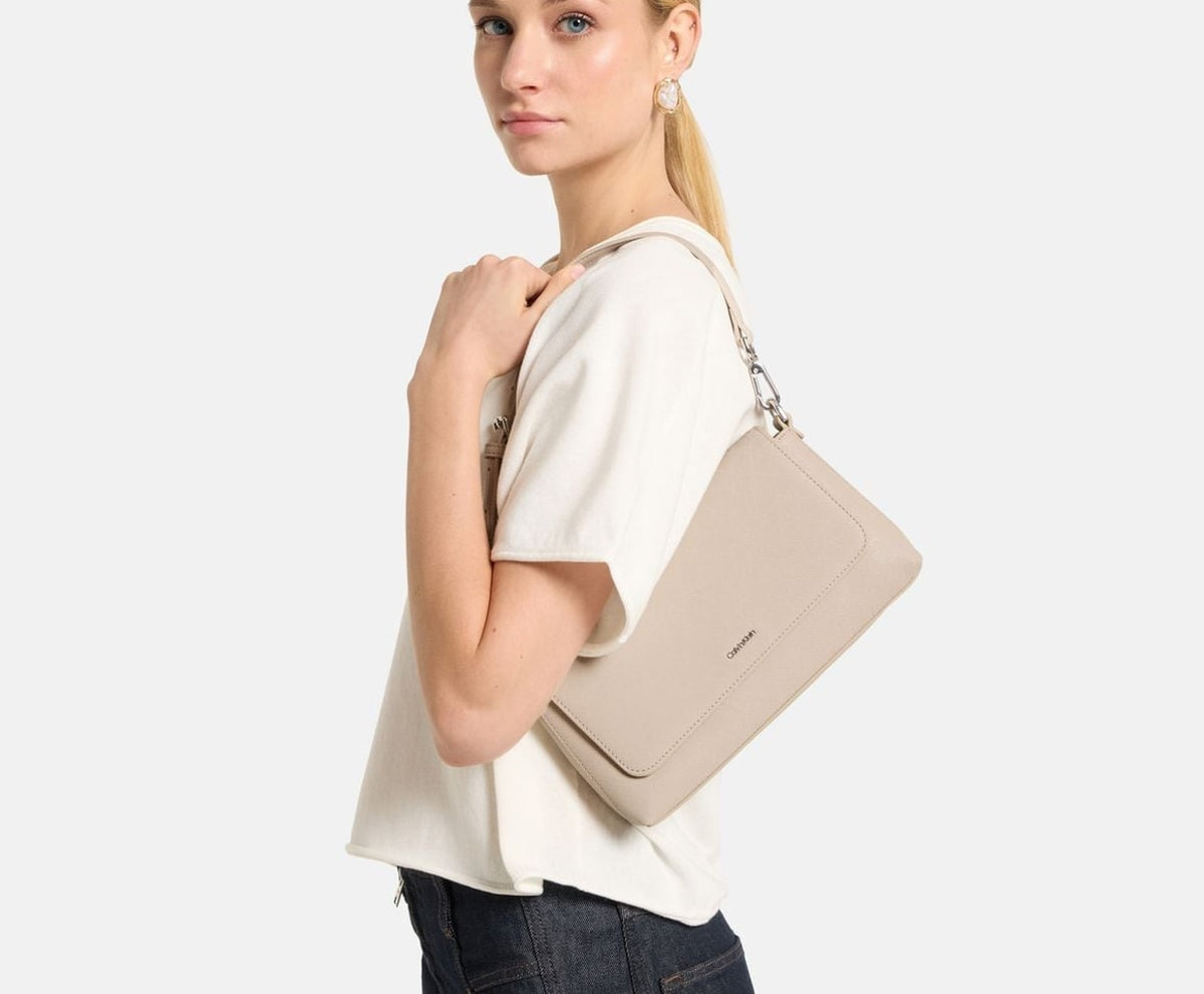 Calvin Klein Cross-body bag Brown – taška – fotka 5 z 5