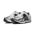 Nike Air Zoom Vomero 5 Metallic Silver Black-Nike-pikastore.cz
